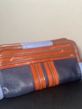 RARE Sample Tory Burch Navy and Brown Leather Wristlet Clutch/ makeup bag